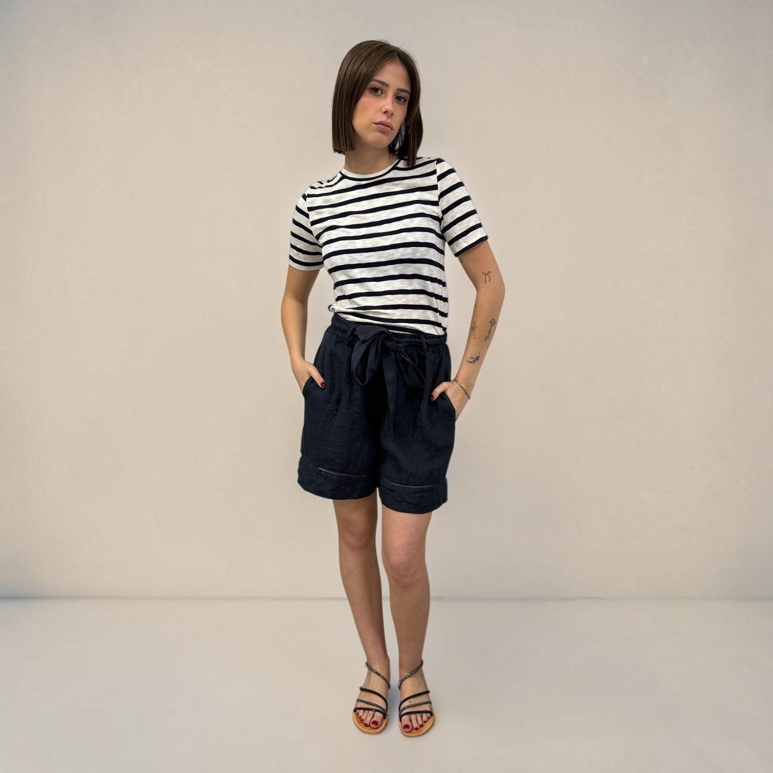 ARMANDA T-SHIRT