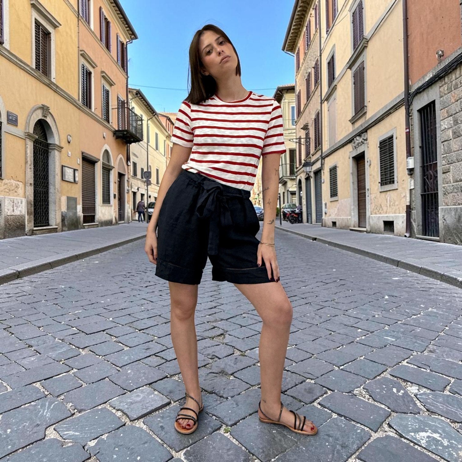 ARMANDA T-SHIRT